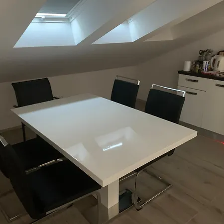 Tom's House Apartman Njivice