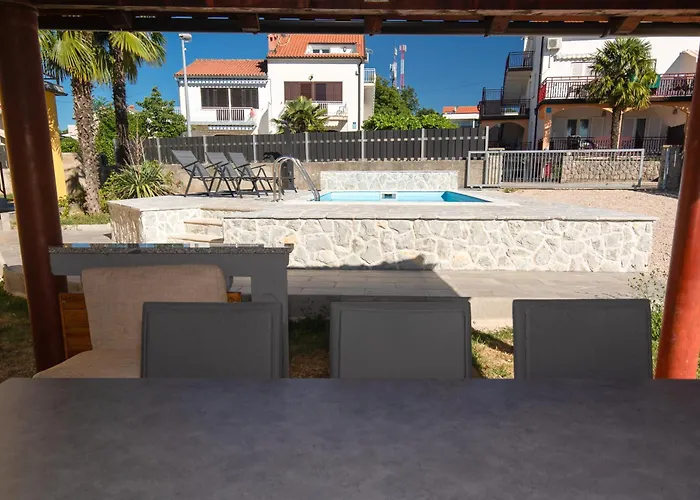 Tom's House נייביצה