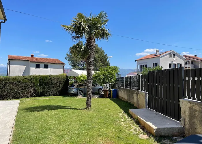 דירה Tom's House
