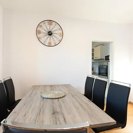Tom's House Apartment