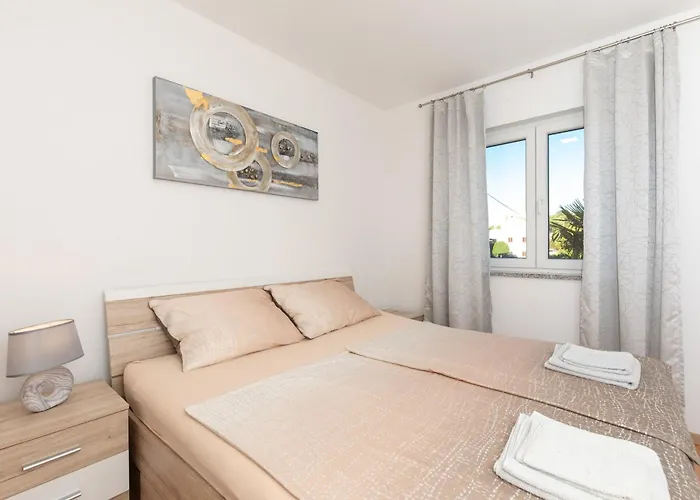 Tom's House Apartament Njivice