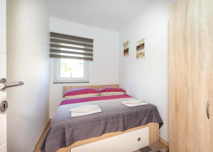 Tom's House * Njivice