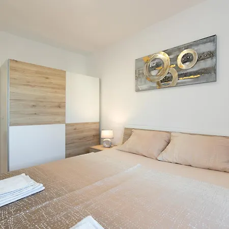 Tom's House Apartman