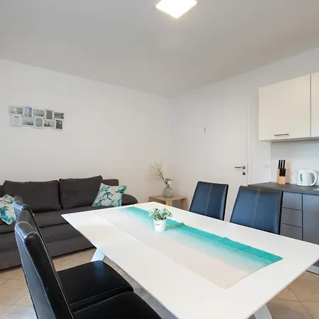 Tom's House Apartman
