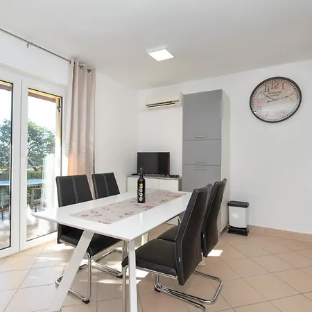 Apartman Tom's House